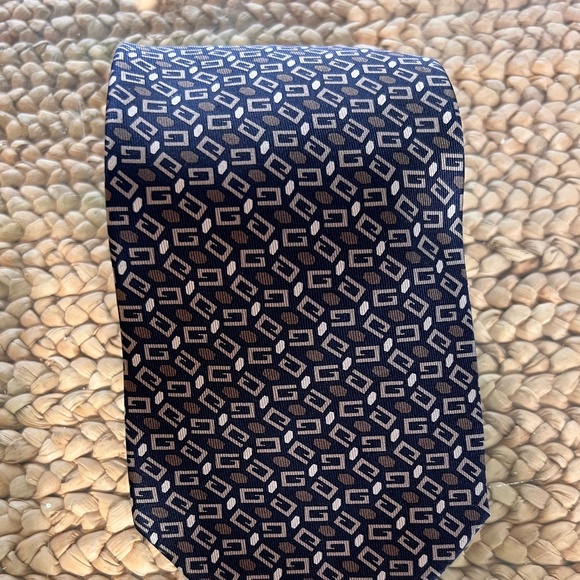 GUCCI Classic Designer Logo Tie 100% Silk Made in Italy - Picture 6 of 6